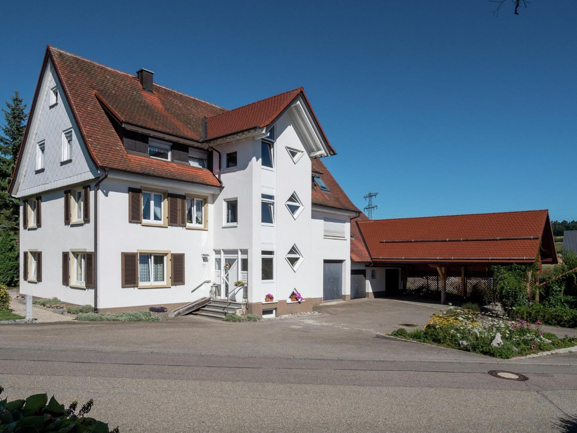 Cozy Apartment In Schwenningen With Garden วิลลิงเงน-ชเวนนิงเงน ภายนอก รูปภาพ